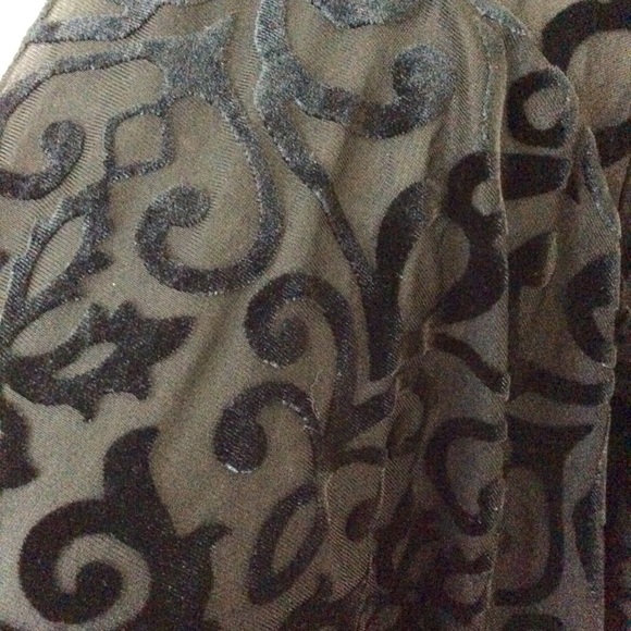 Kimono cover top fringed bottom laser cut design - Picture 6 of 8